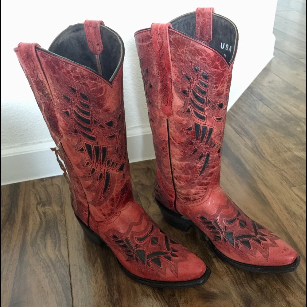 NWT Red women’s cowboy boots size 8